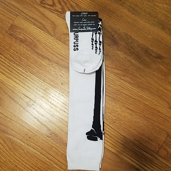 Sourpuss White W/ Black Bones Knee High Socks - Picture 5 of 6